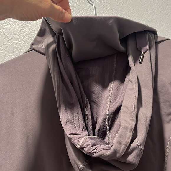 Lululemon In Stride Jacket in Magnum - Picture 7 of 8